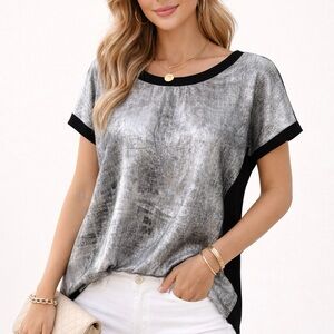 Love & Promises Silver Metallic Top – Size L